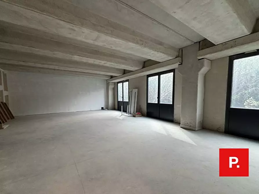Immagine 13 di Ufficio in vendita  in Viale delle industrie 2 a Caserta