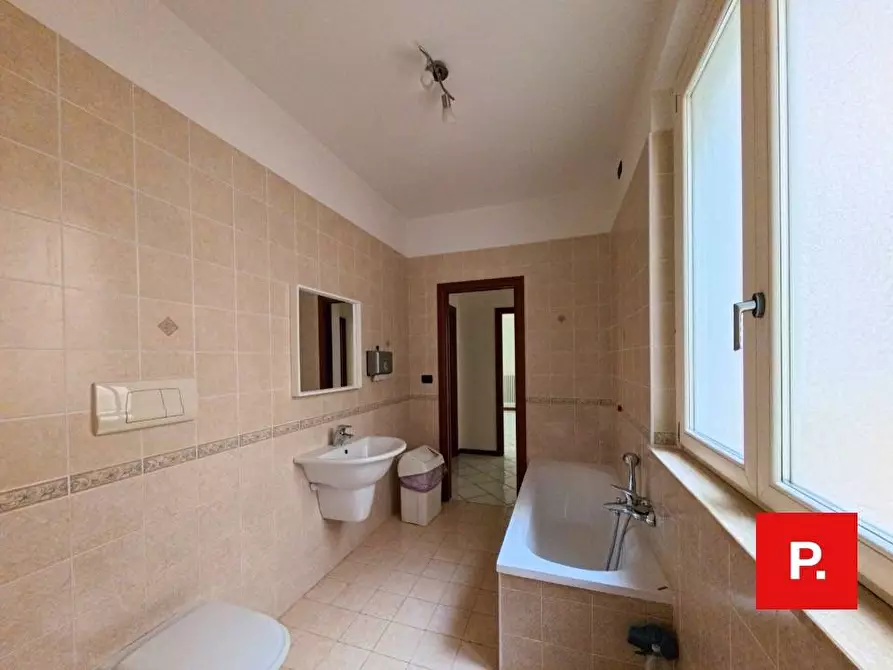 Immagine 27 di Appartamento in vendita  in via mazzini via maielli a Caserta