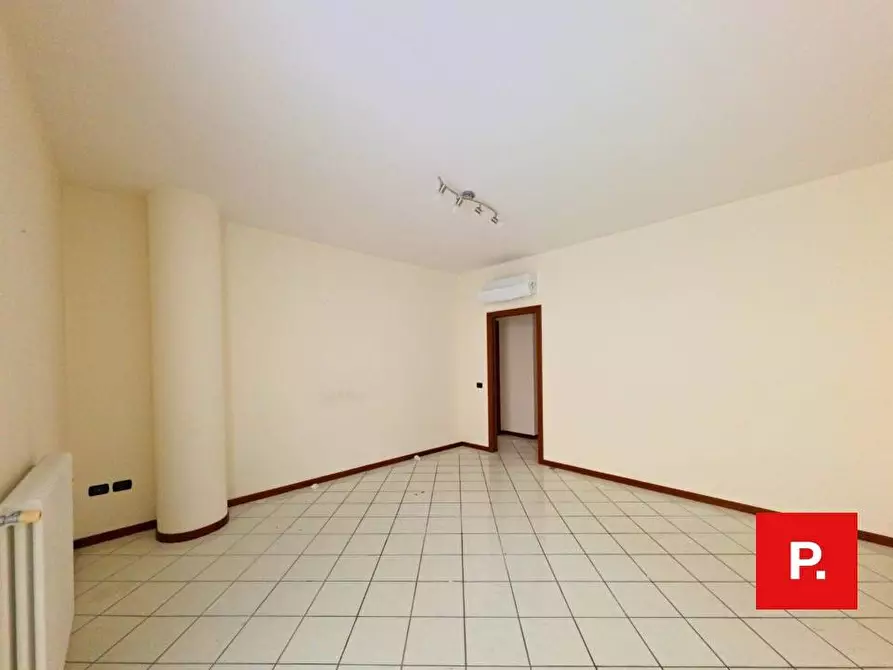 Immagine 21 di Appartamento in vendita  in via mazzini via maielli a Caserta