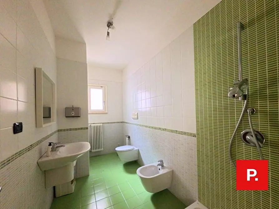 Immagine 11 di Appartamento in vendita  in via mazzini via maielli a Caserta