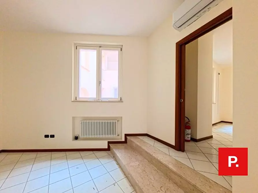 Immagine 9 di Appartamento in vendita  in via mazzini via maielli a Caserta