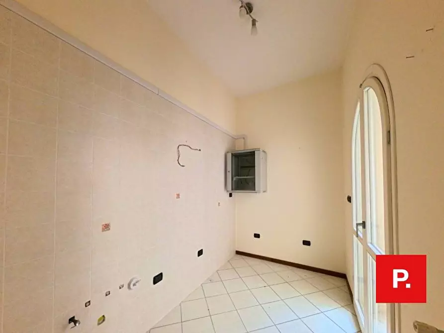 Immagine 7 di Appartamento in vendita  in via mazzini via maielli a Caserta