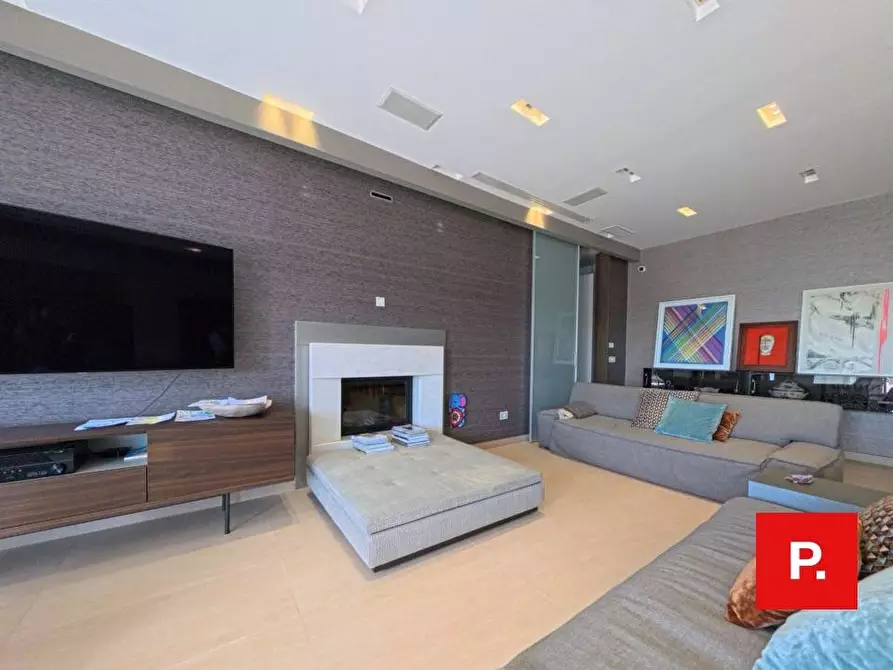 Immagine 2 di Appartamento in vendita  in Corso Giannone 44 a Caserta