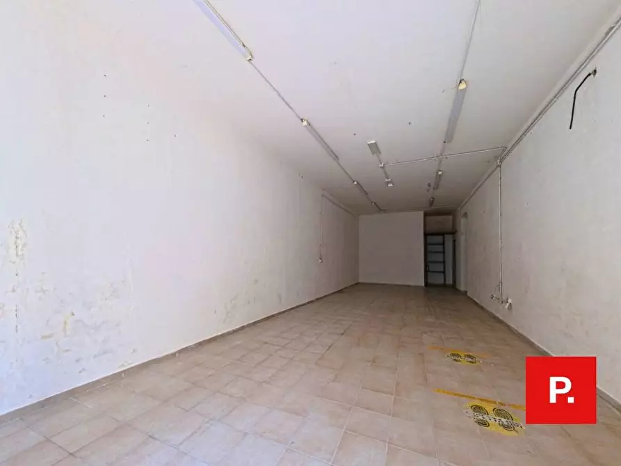 Immagine 4 di Locale commerciale in affitto  in Via Santorio 5 a Caserta