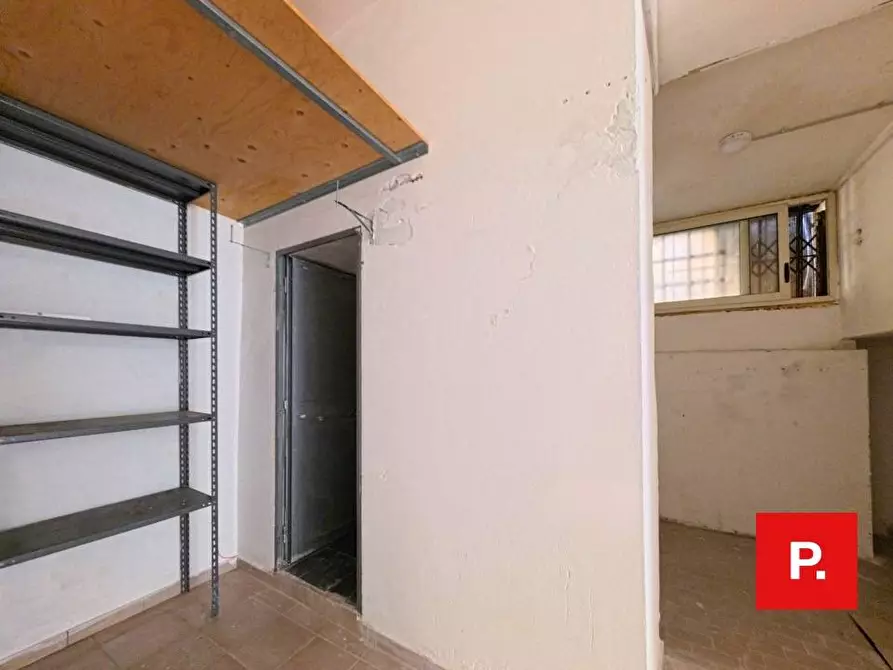 Immagine 9 di Locale commerciale in affitto  in Via Santorio 5 a Caserta