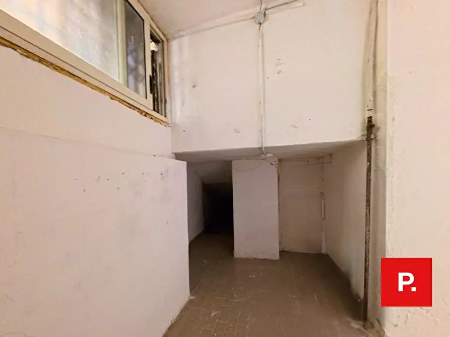 Immagine 11 di Locale commerciale in affitto  in Via Santorio 5 a Caserta