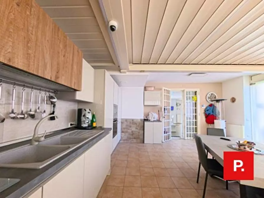 Immagine 12 di Appartamento in vendita  in via onofrio teti a Caserta