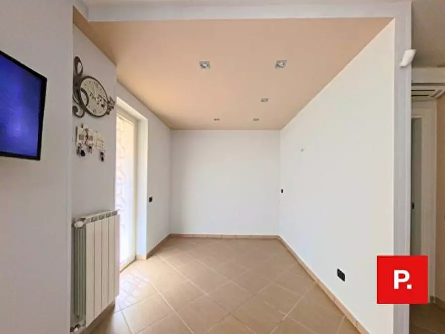 Immagine 5 di Appartamento in vendita  in via onofrio teti a Caserta