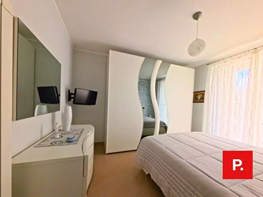 Immagine 19 di Appartamento in vendita  in via onofrio teti a Caserta