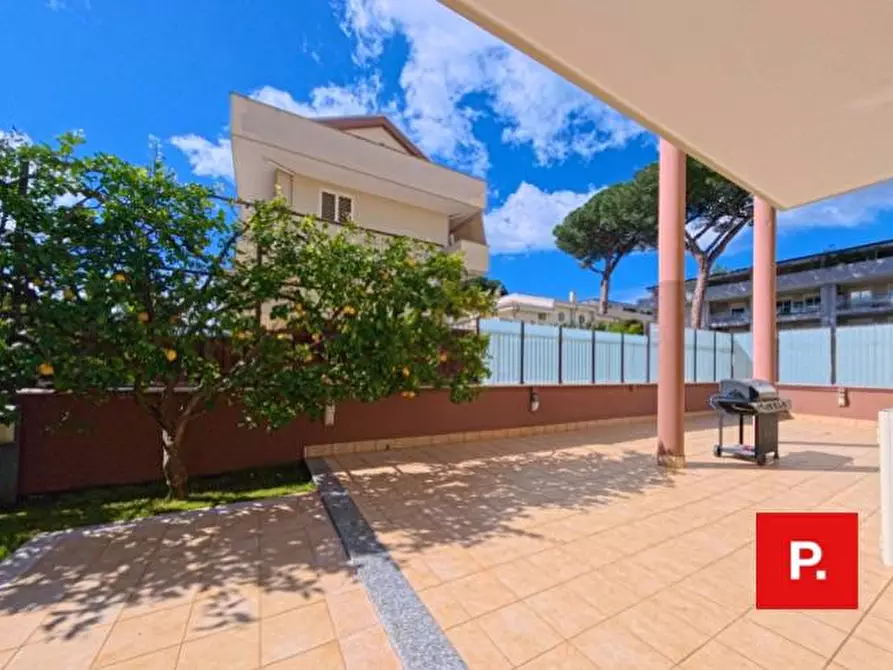 Immagine 25 di Appartamento in vendita  in via onofrio teti a Caserta