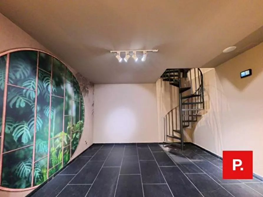 Immagine 23 di Locale commerciale in affitto  in via san carlo a Caserta