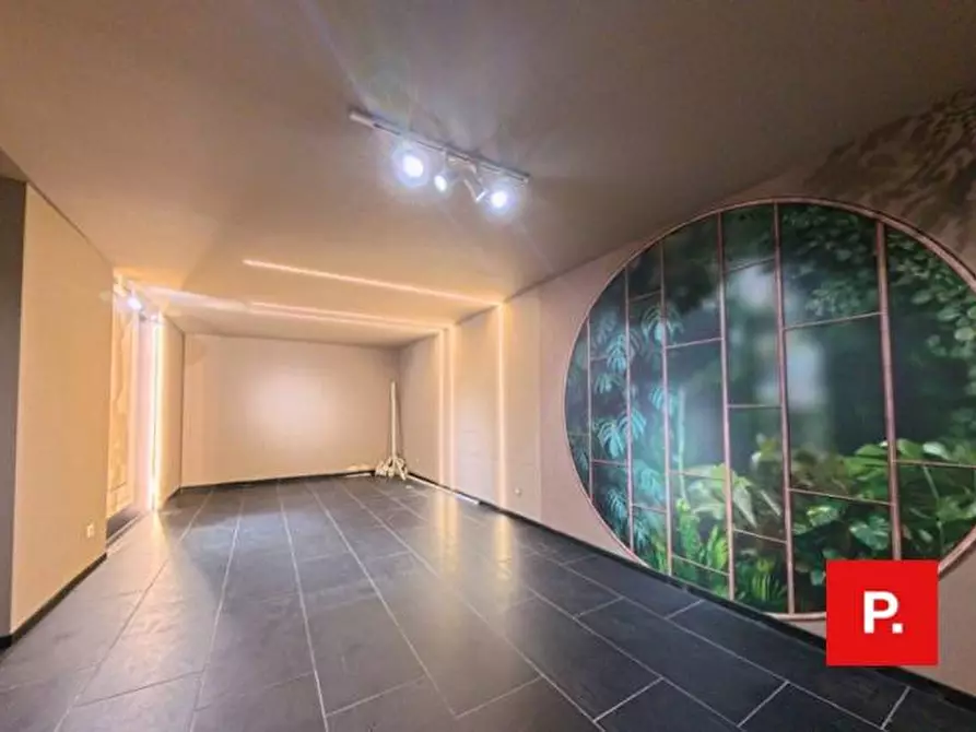 Immagine 19 di Locale commerciale in affitto  in via san carlo a Caserta
