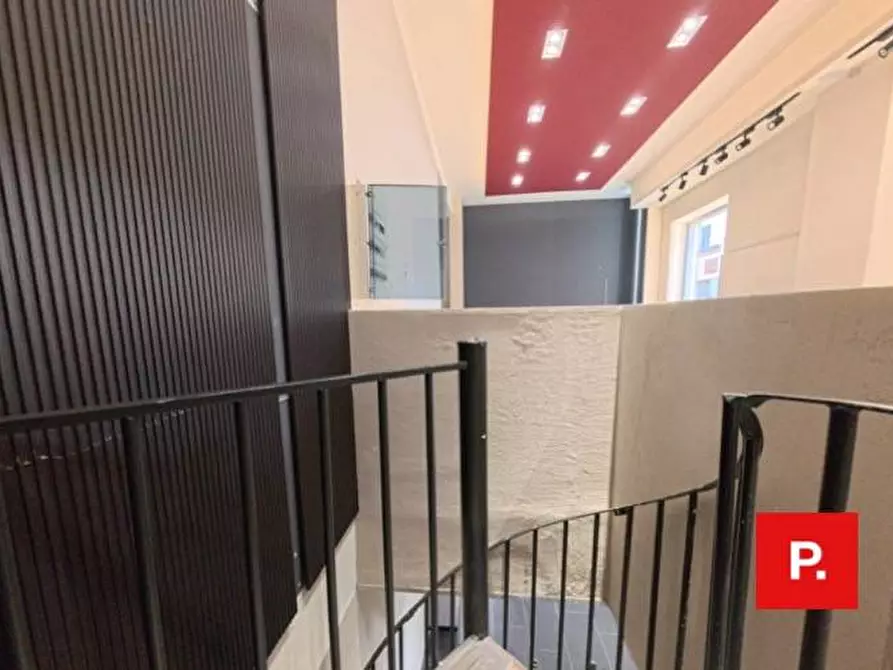 Immagine 18 di Locale commerciale in affitto  in via san carlo a Caserta