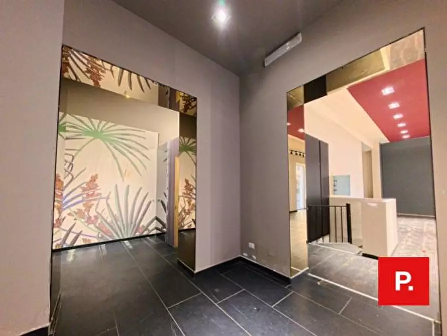 Immagine 7 di Locale commerciale in affitto  in via san carlo a Caserta