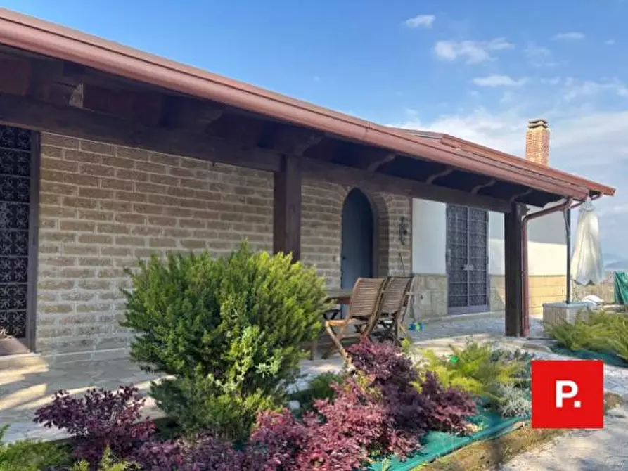 Immagine 1 di Villa in vendita  in via Sottovia a Ruviano