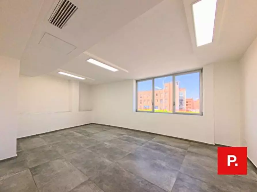 Immagine 12 di Ufficio in affitto  in VIA MELVIN JONES a Caserta