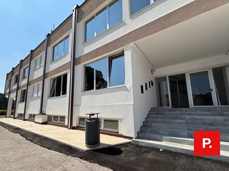Immagine 25 di Ufficio in affitto  in VIA MELVIN JONES a Caserta