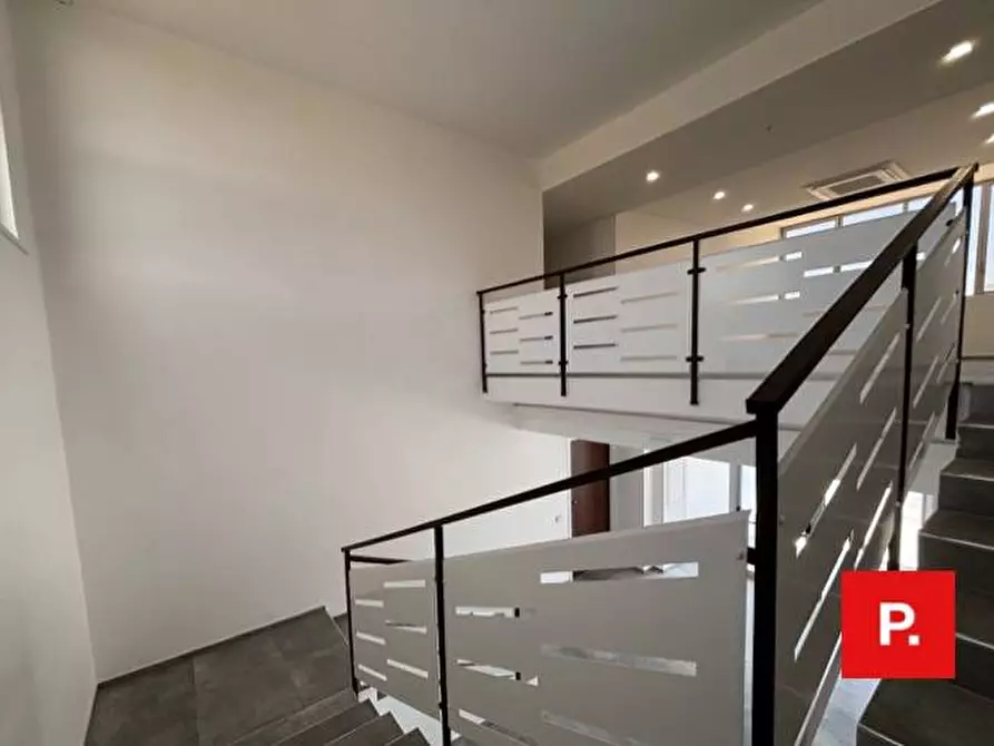 Immagine 3 di Ufficio in affitto  in VIA MELVIN JONES a Caserta