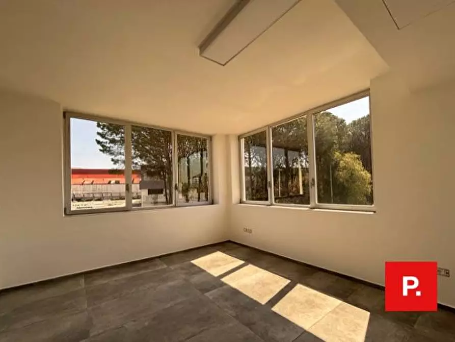 Immagine 7 di Ufficio in affitto  in VIA MELVIN JONES a Caserta