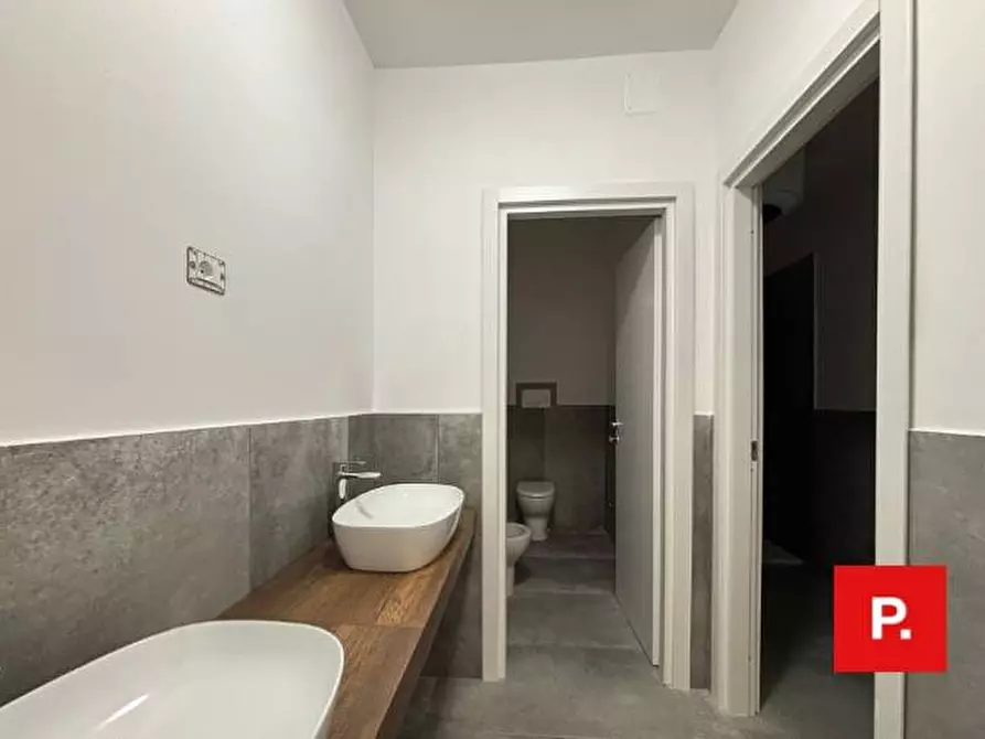 Immagine 20 di Ufficio in affitto  in VIA MELVIN JONES a Caserta