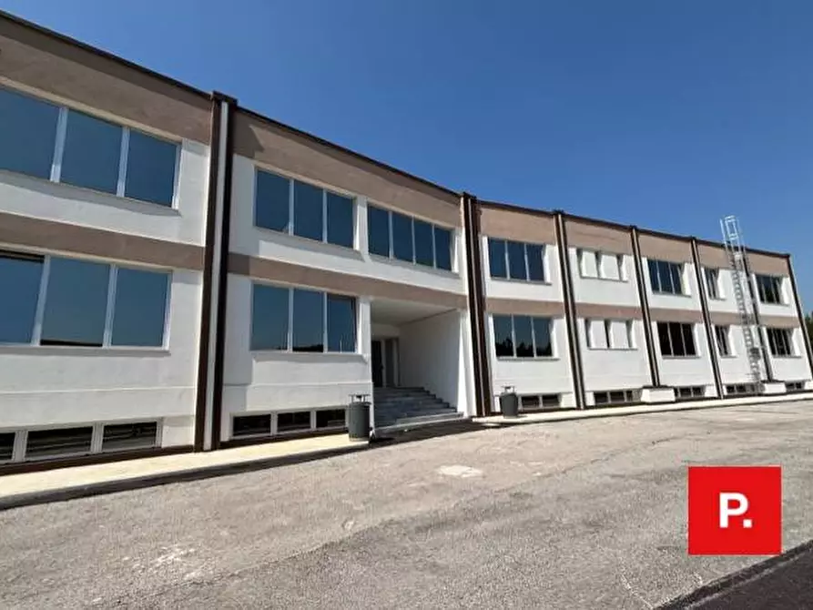Immagine 1 di Ufficio in vendita  in via Melvin Jones a Caserta