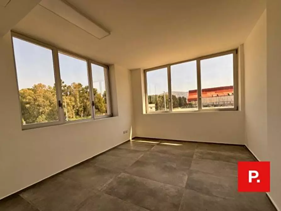 Immagine 47 di Ufficio in vendita  in via Melvin Jones a Caserta