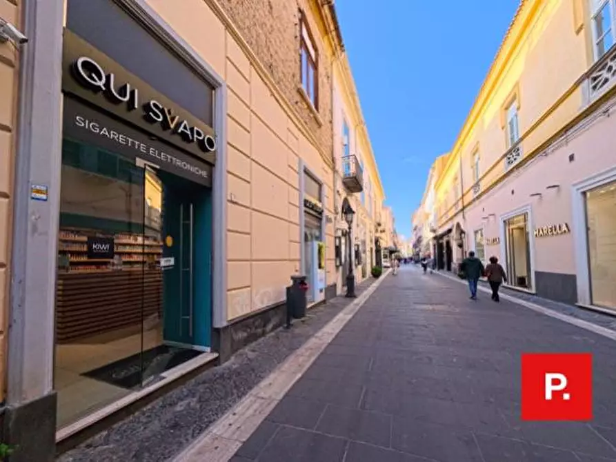 Immagine 1 di Locale commerciale in affitto  a Caserta