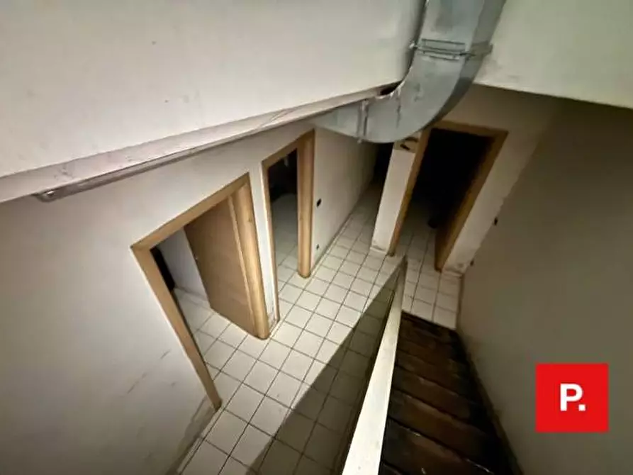 Immagine 8 di Locale commerciale in affitto  in Via Ferrante 47 a Caserta