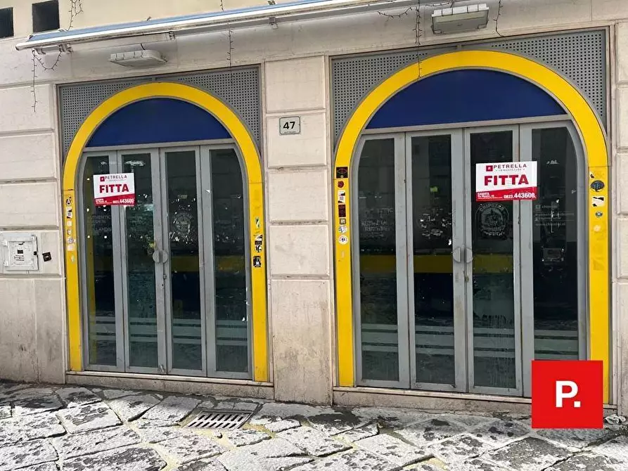 Immagine 1 di Locale commerciale in affitto  in Via Ferrante 47 a Caserta