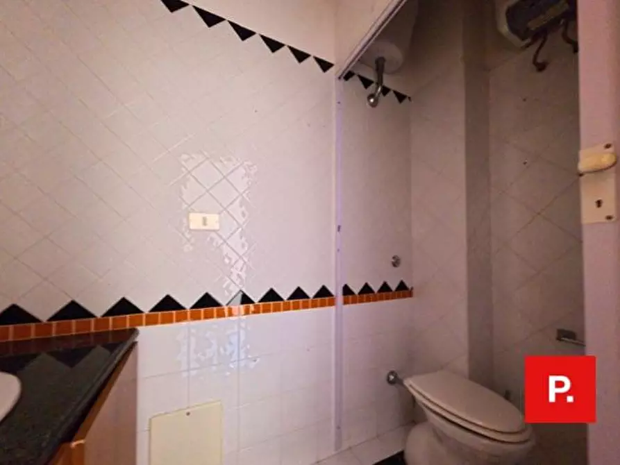 Immagine 11 di Appartamento in affitto  in corso Trieste 156 a Caserta