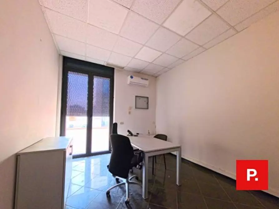 Immagine 15 di Appartamento in affitto  in corso Trieste 156 a Caserta