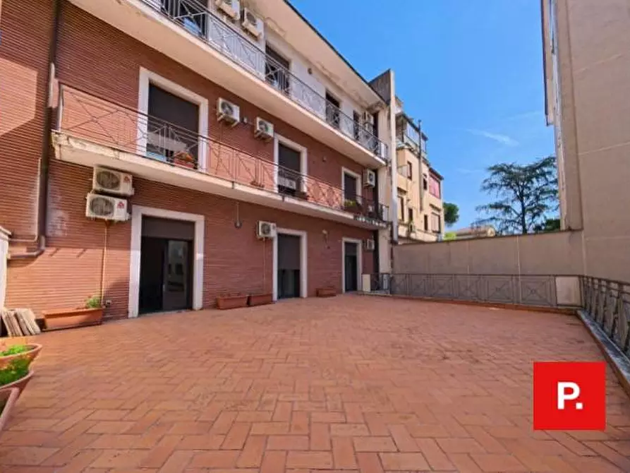 Immagine 1 di Appartamento in affitto  in corso Trieste 156 a Caserta