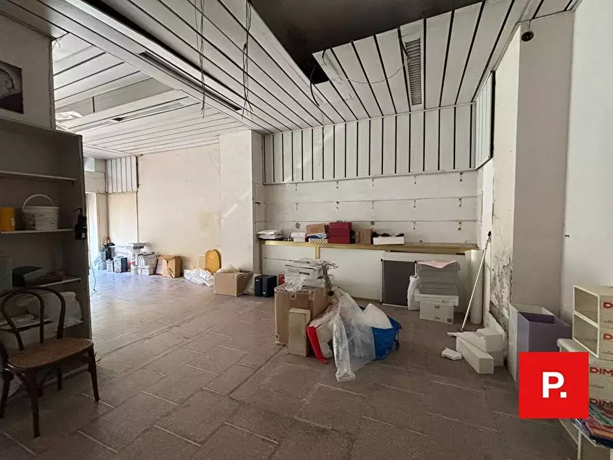Immagine 5 di Locale commerciale in affitto  in VIA DEL REDENTORE a Caserta