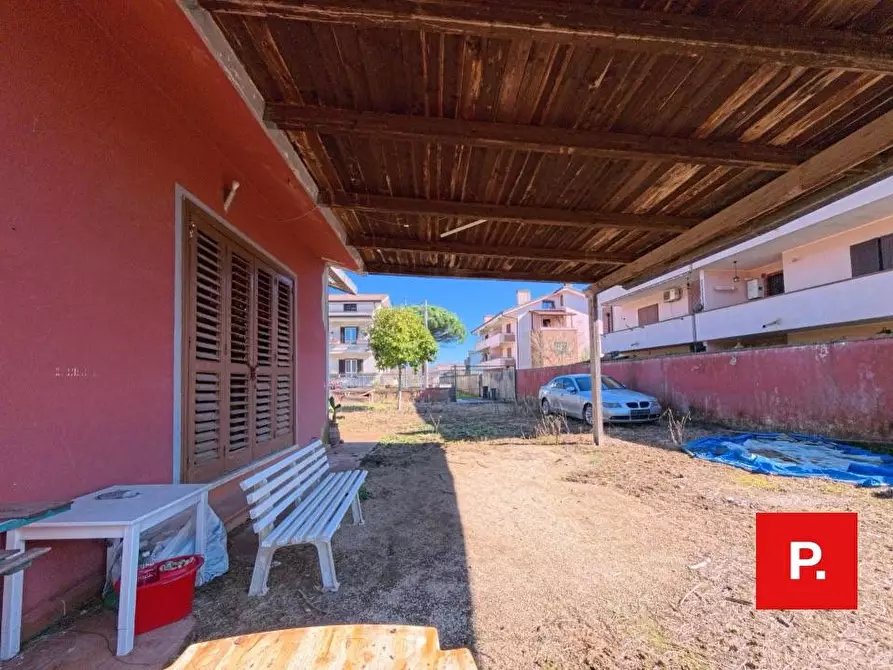Immagine 38 di Villa in vendita  in via dario russo a Caserta