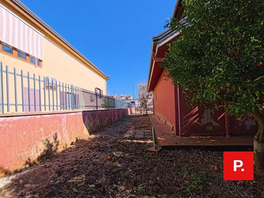 Immagine 41 di Villa in vendita  in via dario russo a Caserta