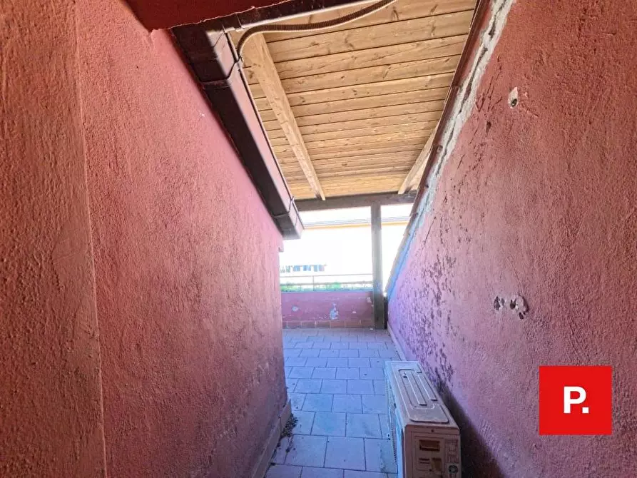Immagine 27 di Villa in vendita  in via dario russo a Caserta