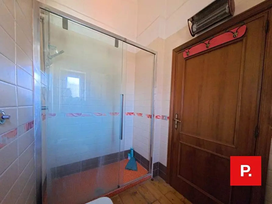 Immagine 34 di Villa in vendita  in via dario russo a Caserta