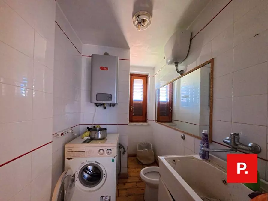 Immagine 16 di Villa in vendita  in via dario russo a Caserta