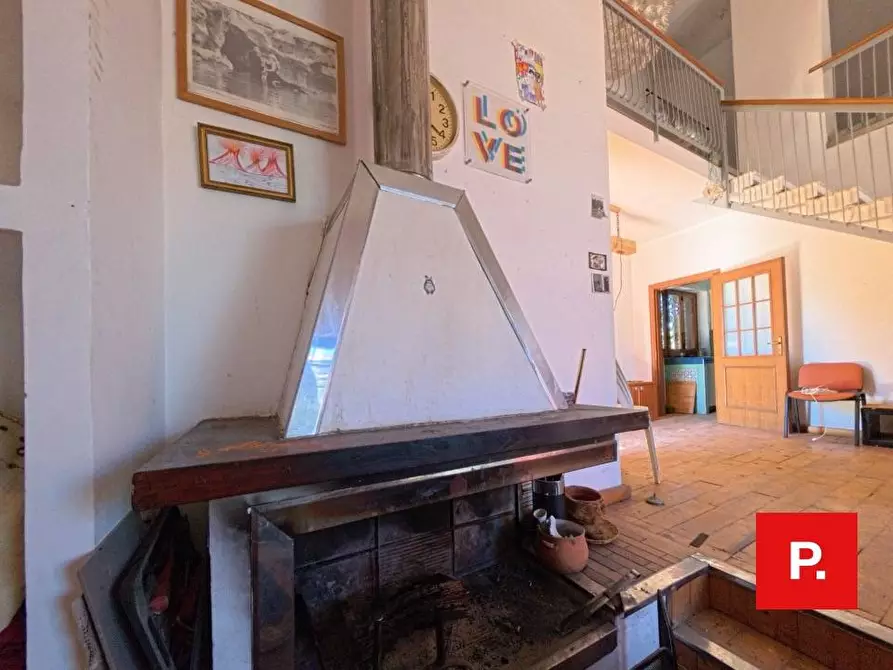 Immagine 8 di Villa in vendita  in via dario russo a Caserta