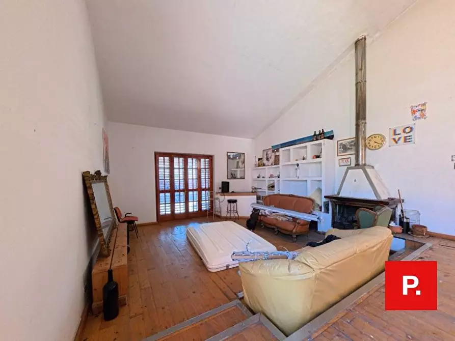 Immagine 7 di Villa in vendita  in via dario russo a Caserta
