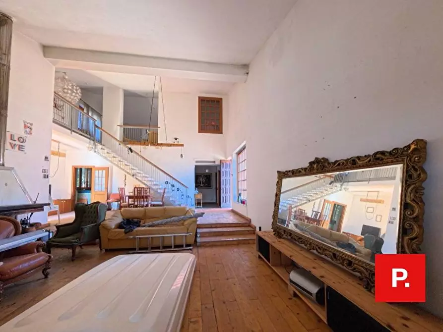Immagine 6 di Villa in vendita  in via dario russo a Caserta