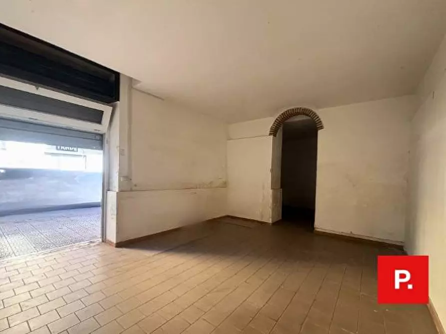 Immagine 6 di Locale commerciale in vendita  in Viale Europa 2 a Capodrise