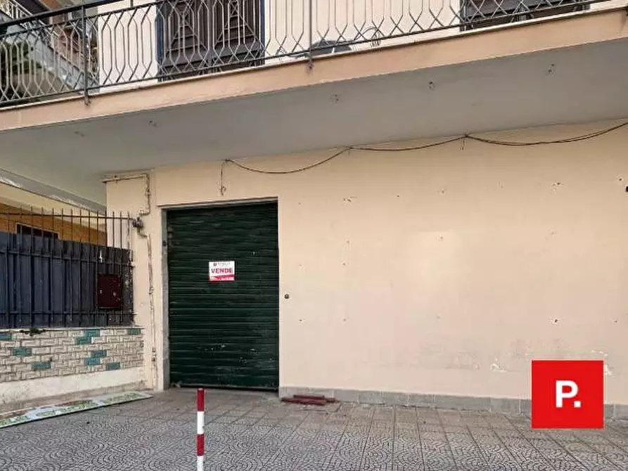 Immagine 3 di Locale commerciale in vendita  in Viale Europa 2 a Capodrise