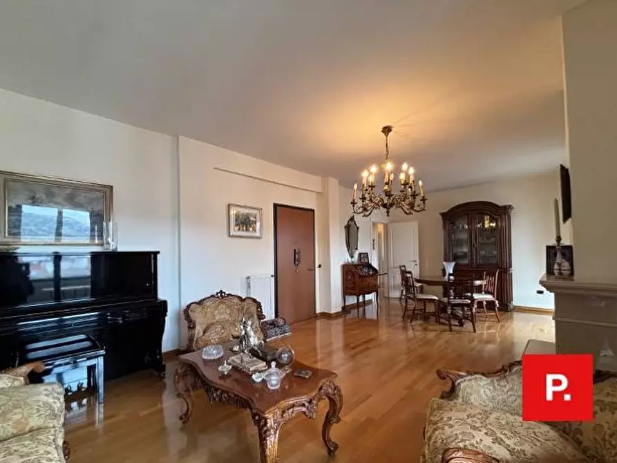 Immagine 3 di Appartamento in vendita  in via Salvo D'Acquisto 170 a Caserta