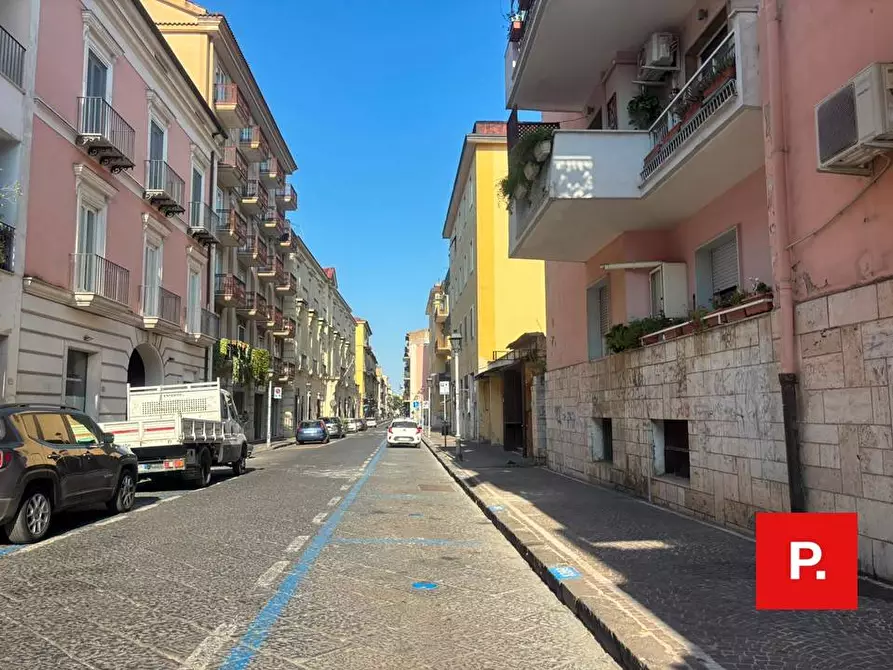 Immagine 15 di Locale commerciale in affitto  in Via San Carlo 144 a Caserta