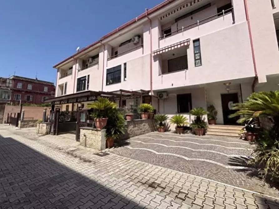 Immagine 1 di Villetta a schiera in vendita  in via Salonia 3 a Caserta