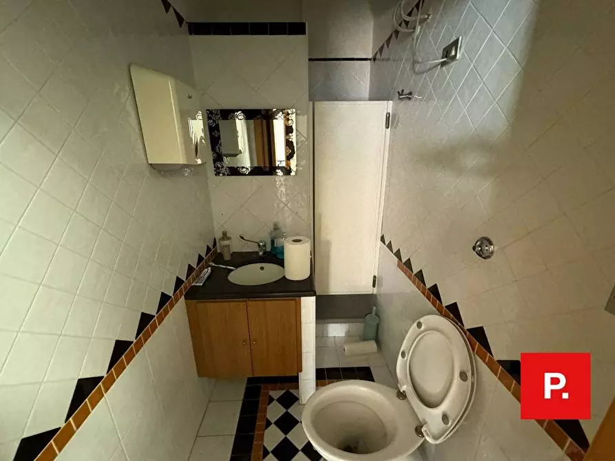 Immagine 12 di Appartamento in affitto  in corso Trieste 156 a Caserta