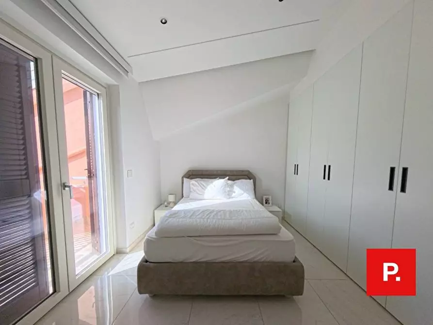 Immagine 54 di Villetta a schiera in vendita  in via Camusso 6 a Caserta