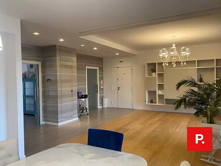 Immagine 1 di Appartamento in vendita  in via Tescione a Caserta