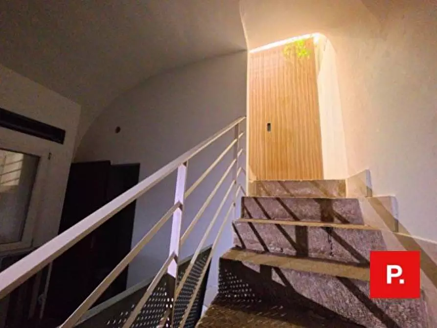 Immagine 17 di Locale commerciale in vendita  in via turati a Caserta